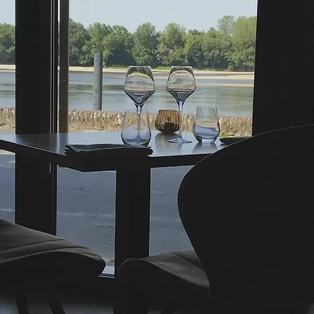 De La Loire فندق